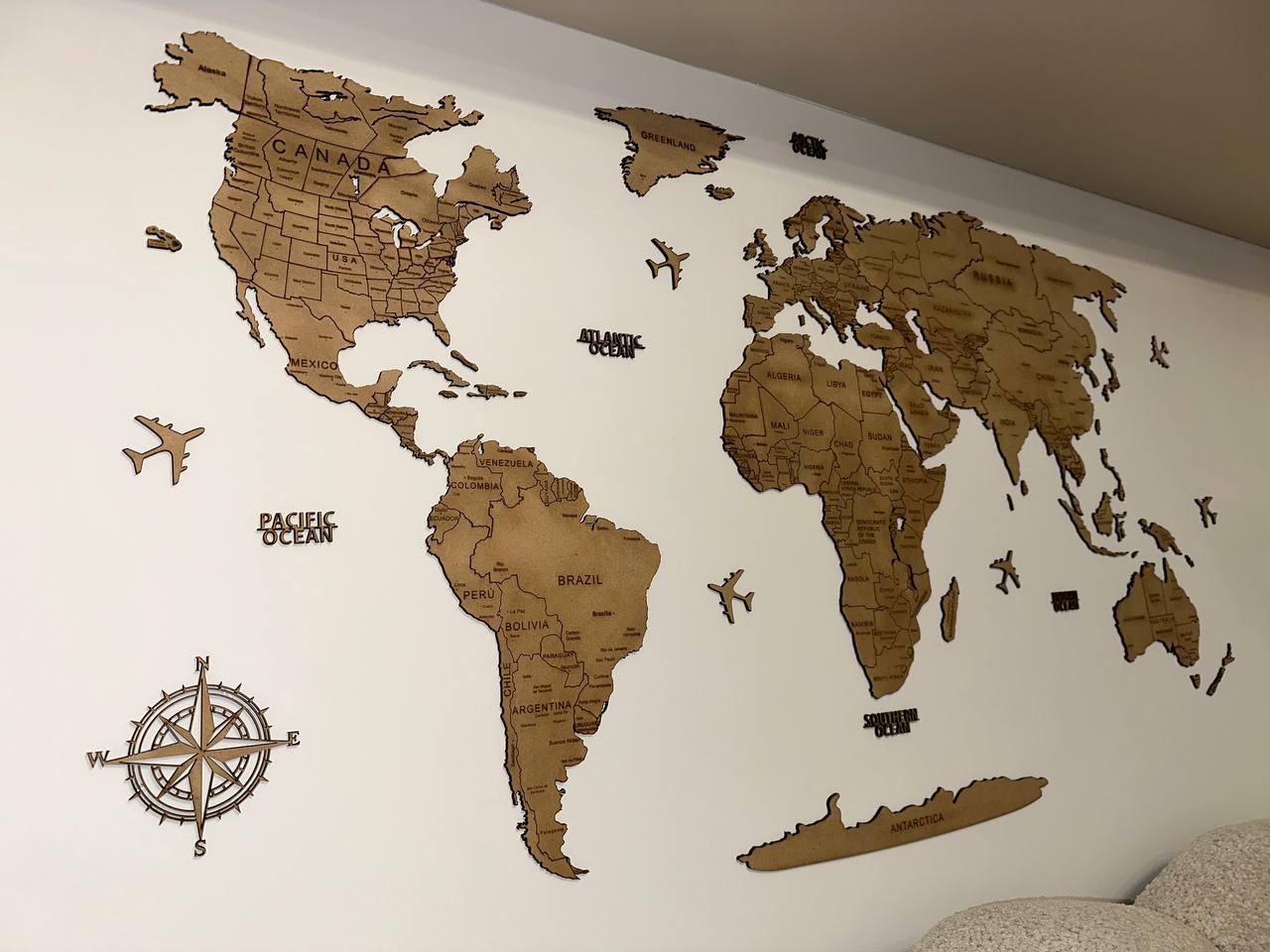 Drvena zidna mapa sveta (130x75 cm)