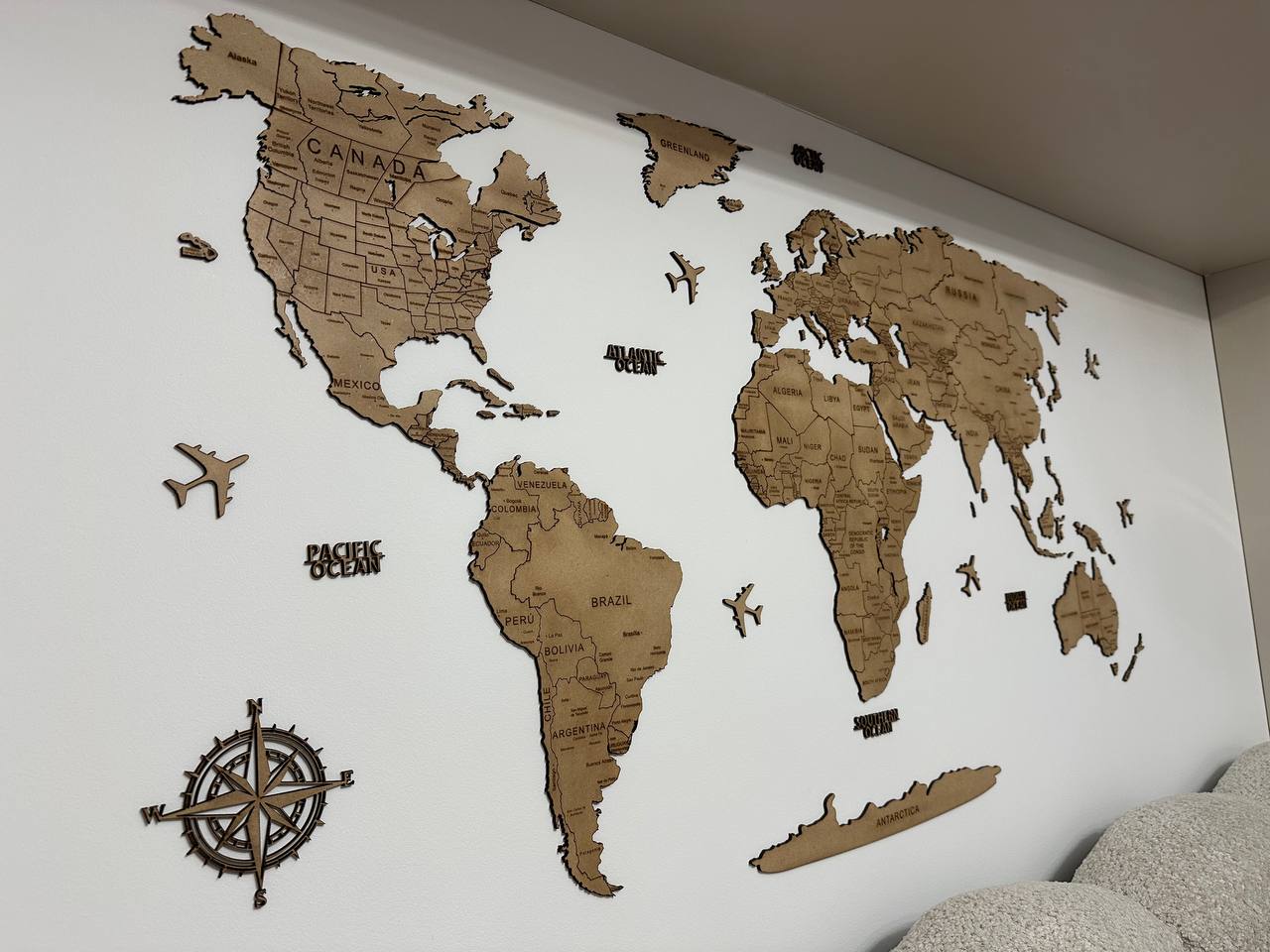 Drvena zidna mapa sveta (130x75 cm)